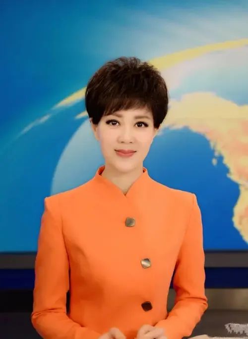 中国播音主持网 —— 央视主持李文静:曾因直播"竖中指"被侮辱,如今46
